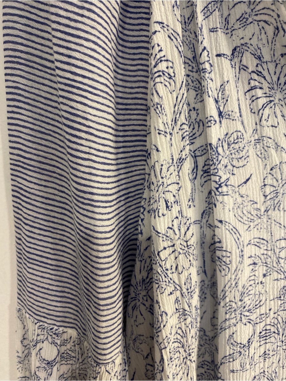 Lucky Brand Boho Peasant Blouse Coastal Blue Floral Stripe Mixed Print | Medium - Picture 4 of 11